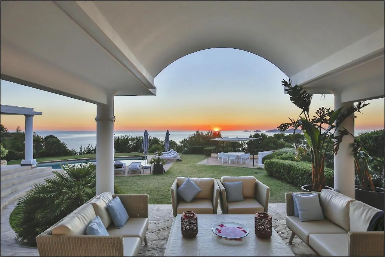 Cliff-Top Villa Can Icarus: Beachfront Ibiza Retreat Sant Josep de sa Talaia 0*,