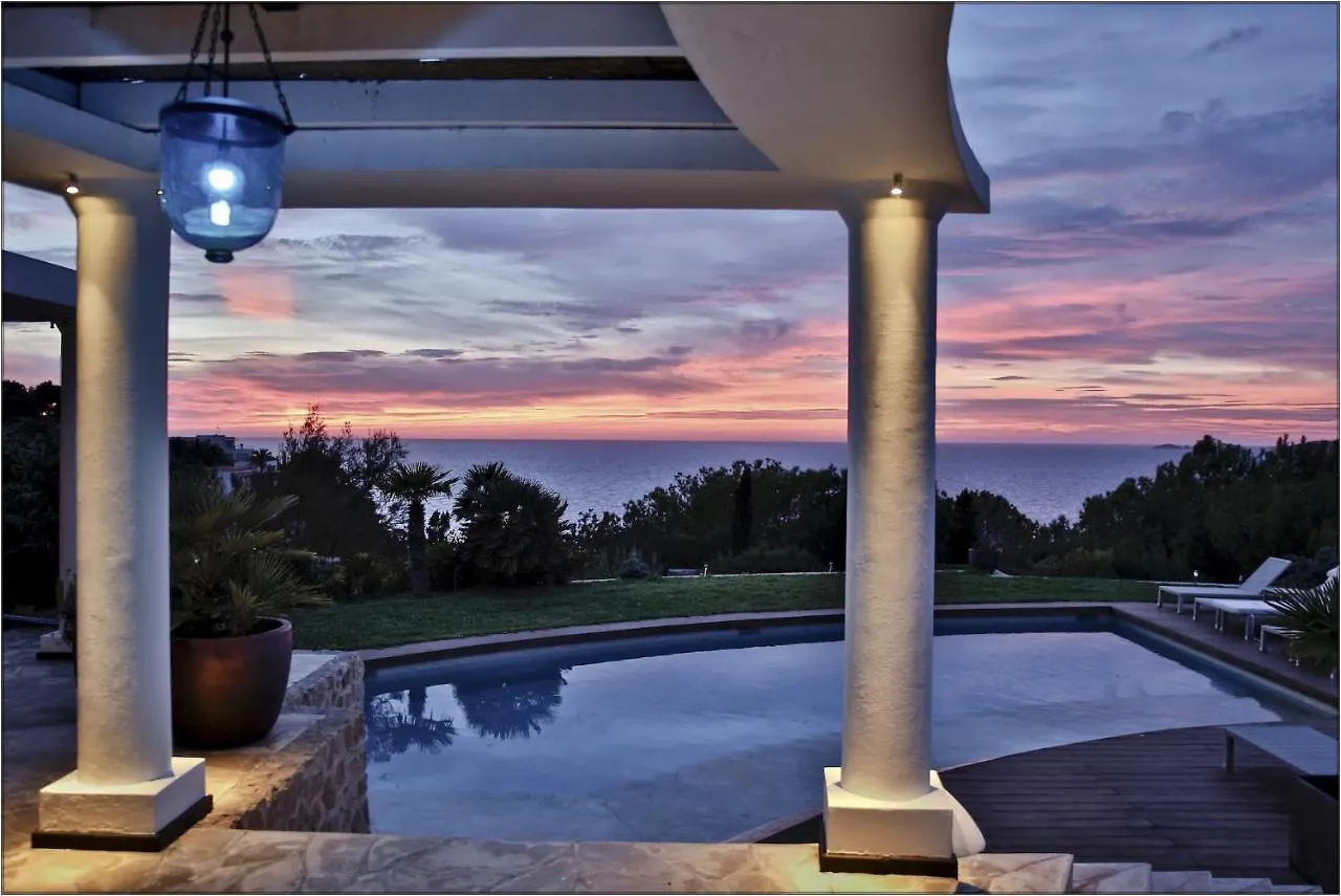 Cliff-Top Villa Can Icarus: Beachfront Ibiza Retreat Sant Josep de sa Talaia