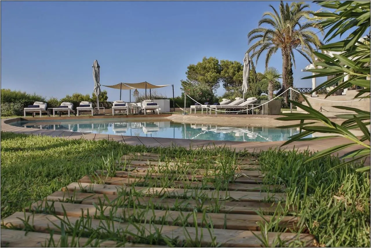 Cliff-Top Villa Can Icarus: Beachfront Ibiza Retreat Sant Josep de sa Talaia
