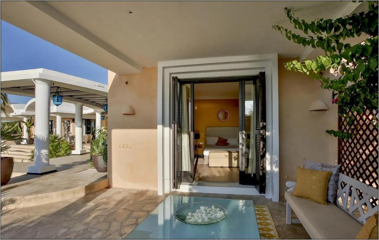 Cliff-Top Villa Can Icarus: Beachfront Ibiza Retreat Sant Josep de sa Talaia