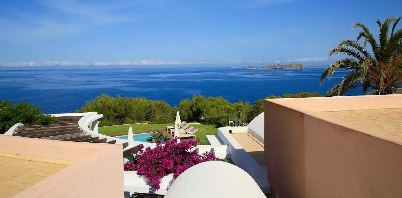 Cliff-Top Villa Can Icarus: Beachfront Ibiza Retreat Sant Josep de sa Talaia